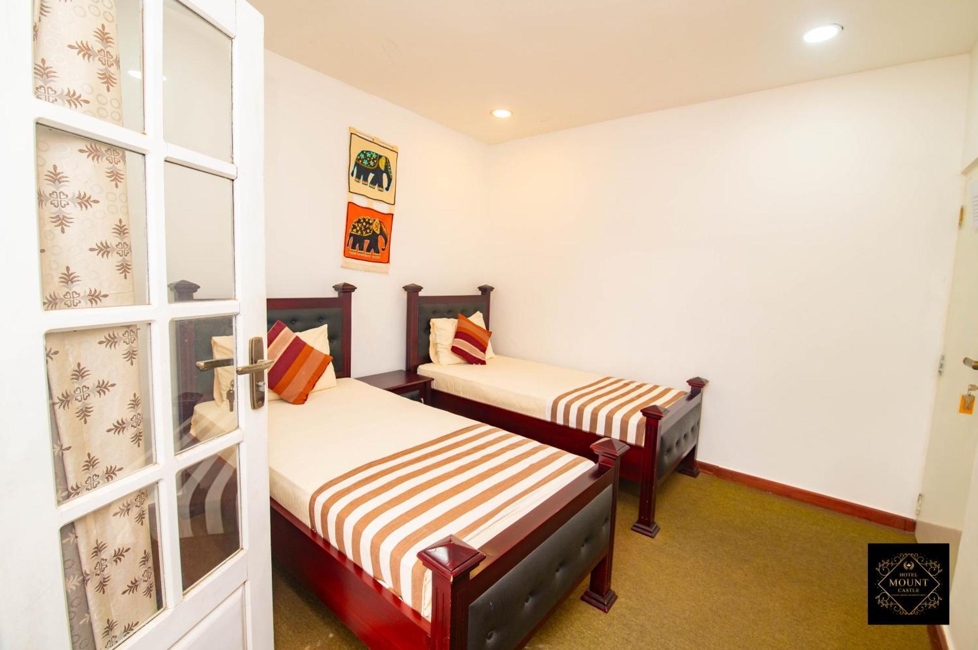 Hotel Mount Castle ฮัตตอน ภายนอก รูปภาพ