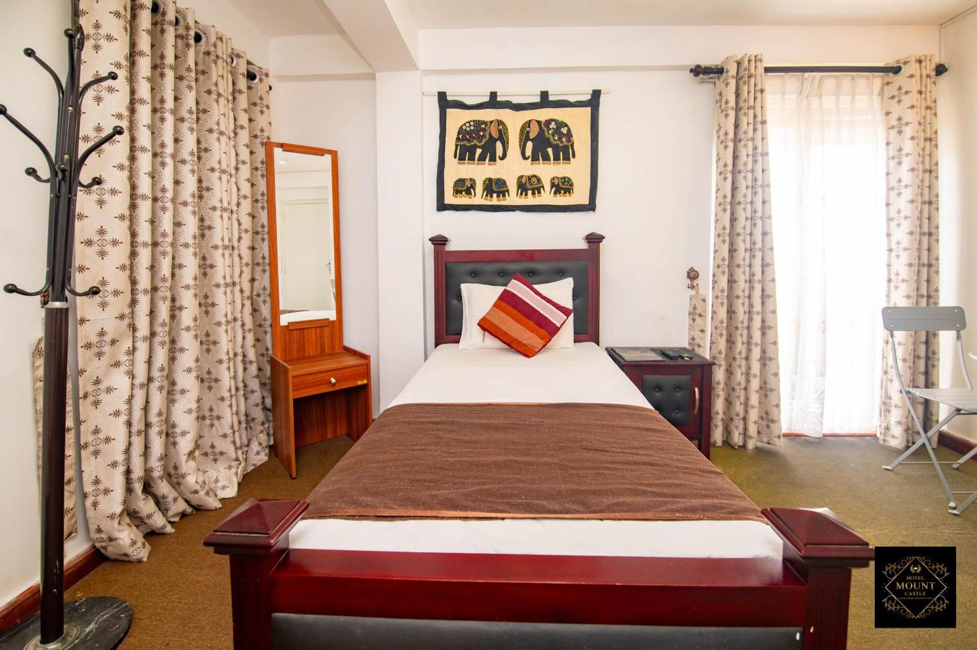 Hotel Mount Castle ฮัตตอน ภายนอก รูปภาพ