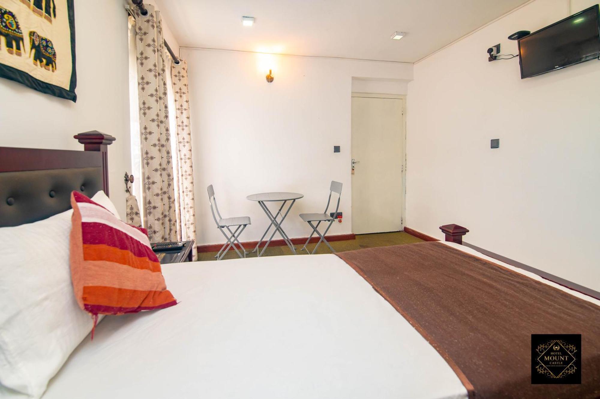 Hotel Mount Castle ฮัตตอน ภายนอก รูปภาพ