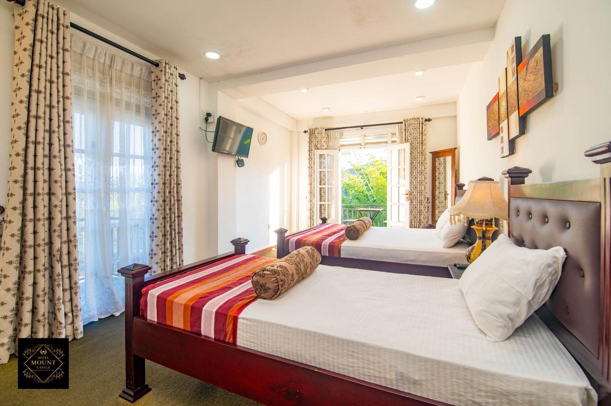 Hotel Mount Castle ฮัตตอน ภายนอก รูปภาพ