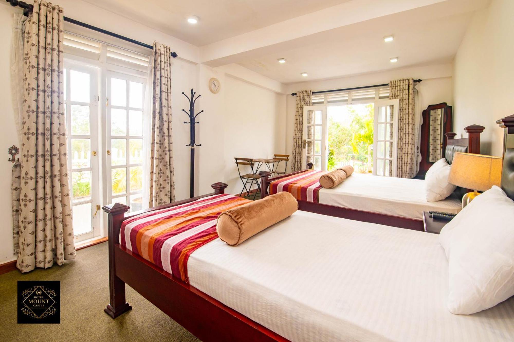 Hotel Mount Castle ฮัตตอน ภายนอก รูปภาพ